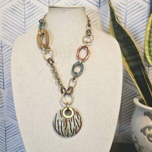 Napier Vintage Gold Tone Wood Acrylic & Ceramic Pendant 30" Necklace